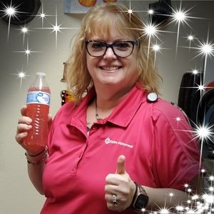 Meet your Posher, Lorie